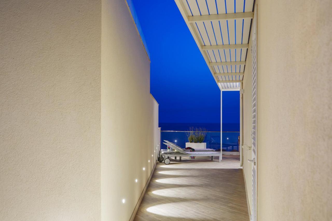 House On The Beach - Isulatravel إيسبيكا المظهر الخارجي الصورة